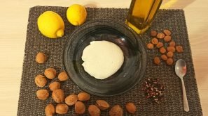 RICOTTA DI MANDORLE FATTA IN CASA